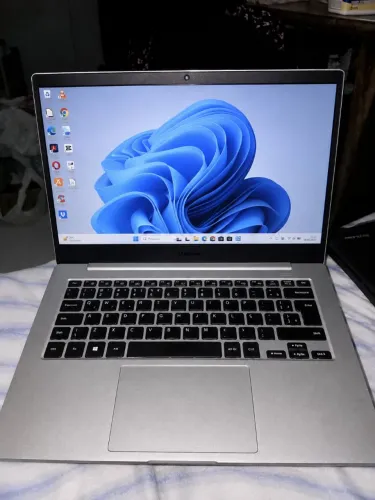 Notebook Samsung Book - 1 Ano de Uso - Windows 11