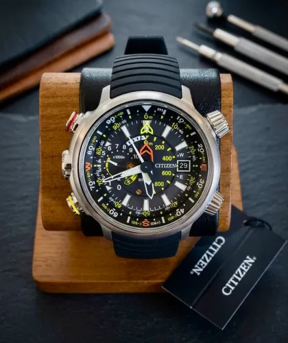 Relógio Citizen Eco Drive Altichron Novo