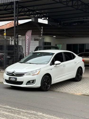Citroen C4 Lounge Exclusive 1.6 Turbo 4P Aut. 2014
