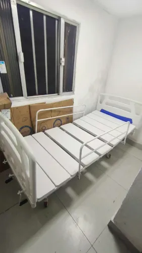 Cama Hospitalar Manual 3 Manivelas com Colchão - Volta Redonda