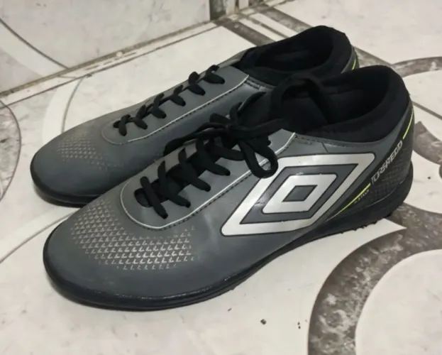 CHUTEIRA DA UMBRO!!!