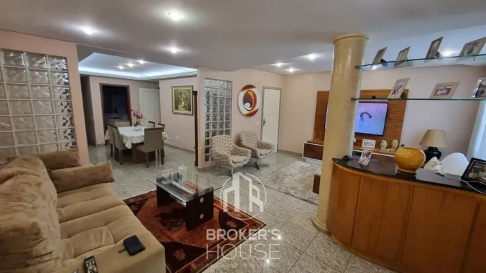 Casa Duplex à Venda em Fradinhos Vitória | 5 Quartos | 2 Suítes | Piscina | Churrasqueira