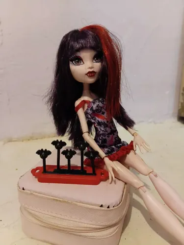 Relíquia Monster High Ghoul Fair Elissabat Doll