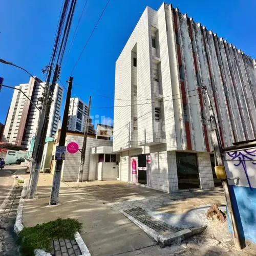 Aluga-se Apartamento no Edifício Joinville em Petrópolis - Natal - RN