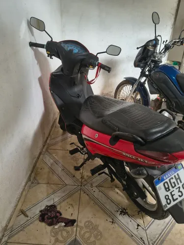 Shineray Jet e Cross tc em carro do meu Interesse