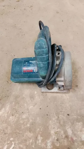 Vende se uma Makita