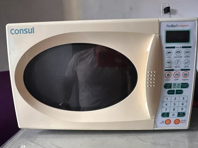 Microondas cônsul