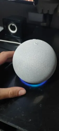 Alexa Echo Dot Branca + Tomada Inteligente