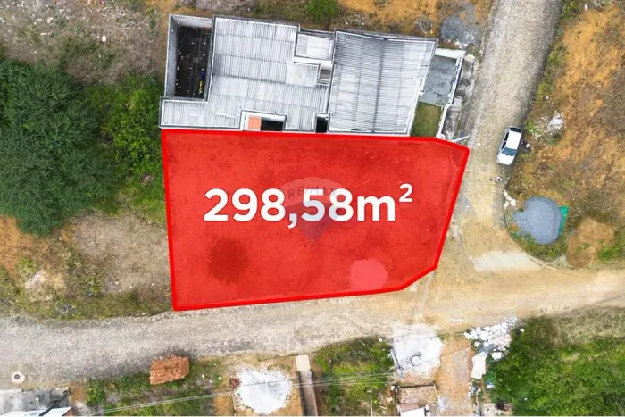 Terreno com 298,58m² no condominio Horto Ville 2 - Santo Antônio de Jesus - BA