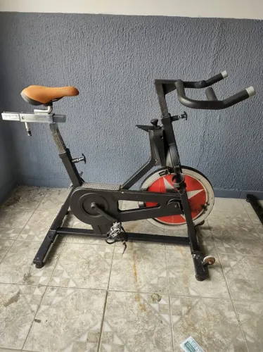 8 BIKES SCHWINN DE CICLISMO INDOOR À VENDA