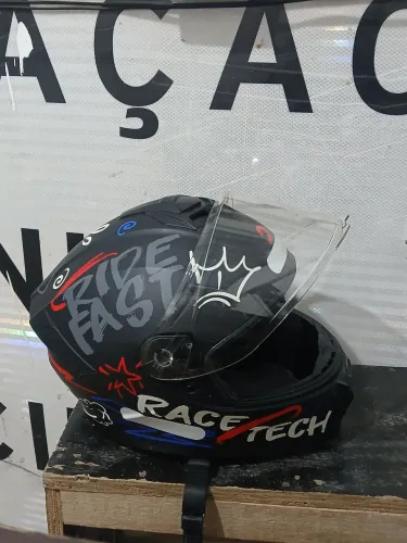 Capacete RACE-TECH HIT
