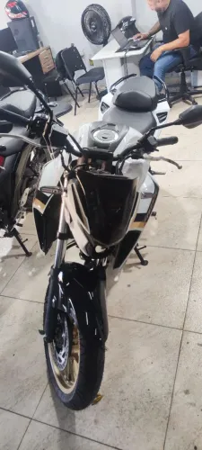 YAMAHA FZ 25 BRANCA 2025 0 km Shalon veículos Cariacica