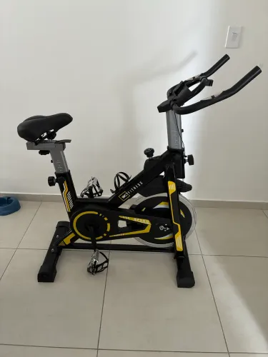 Bicicleta Spinning WCT 13kg seminova