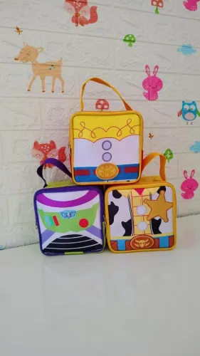 Bolsas para festa infantil/lembrancinhas personalizadas