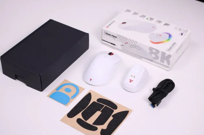 Mouse Gamer Fantech Yari Pro 8K Branco - 58g | Sensor PAW3950 | Dock 8k | Na caixa