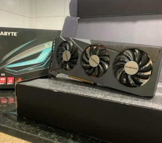 Placa de vídeo Rx6600 Eagle Gigabyte 8gb