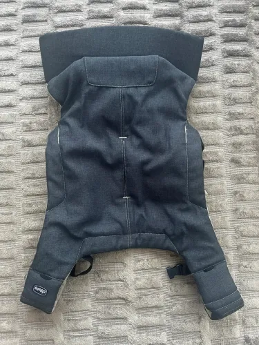 Canguru Chicco Myamaki - Pouquíssimo uso, com adaptador RN, caixa e nota