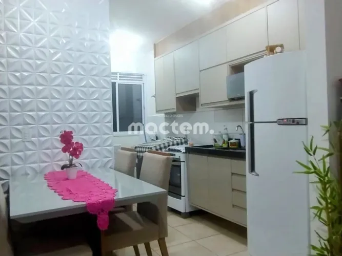 Apartamento 02 Quartos à Venda no Condomínio Jardim dos Flamboyants