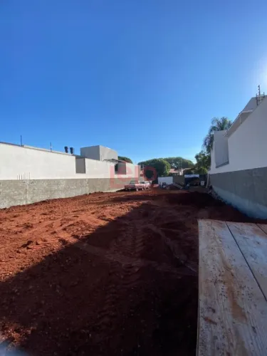 TERRENO EXCLUSIVO NA ZONA 04 PRONTO PARA CONSTRUIR