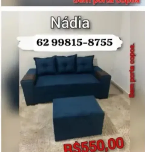 SOFÁ 3 LUGARES AZUL COM PUFF DE BRINDE