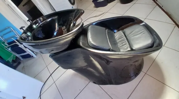 Lavatório em perfeito estado pronto para usar