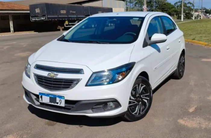 Chevrolet Onix Hatch LT 1.4 8V Flex Power Mec. 4P 2015