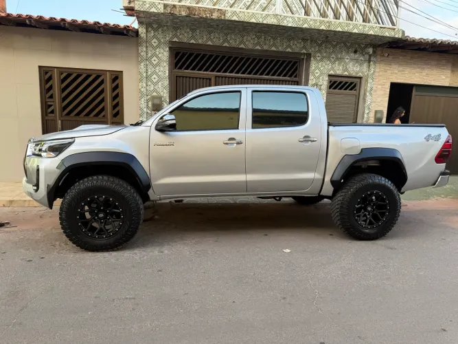 Toyota Hilux CD SRV D4-d 4X4 3.0 TDI Diesel AUT 2009