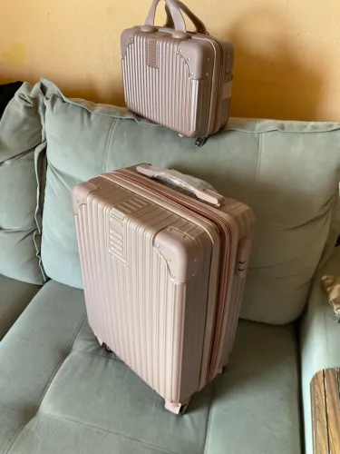 1 mala de rodinhas para viagem 1 frasqueira de mão