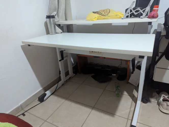 Mesa com altura regulavel para monitor e teclado perfeito home office