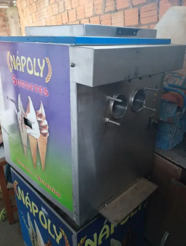 Vendo máquina de sorvete expresso 3 sabores 5meses de garantia 