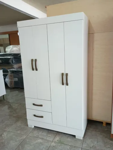 Guarda-roupas 4 portas novo bem dividido