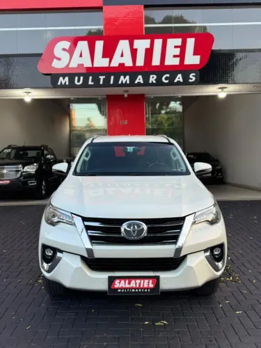 Toyota Hilux SW4 SRX 4X4 2.8 TDI 16V Dies. Aut. 2020