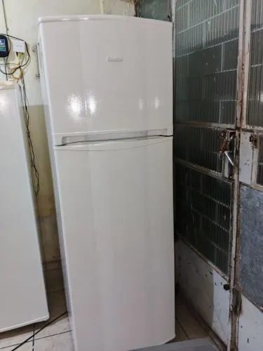 Vendo geladeira Consul 265 litros