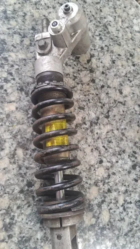 Amortecedor trazeiro da suzuki gsxr 750 srad
