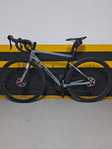 Specialized tarmac carbon 
