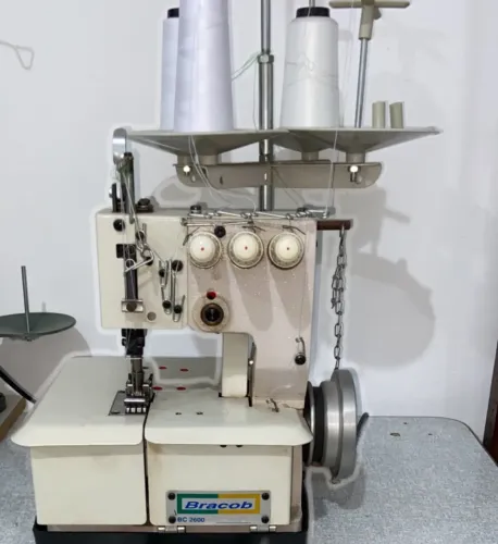 Máquina de costura