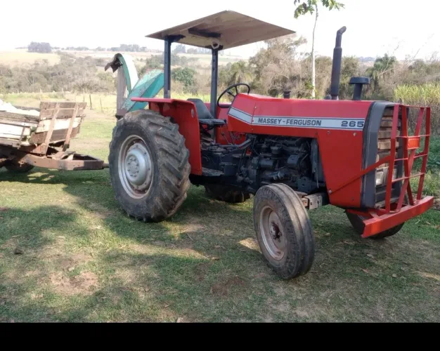 Trator 265 com direção hidráulica 