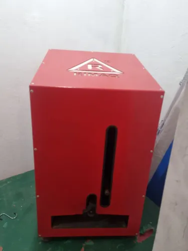 Máquina  de fazer chinelo