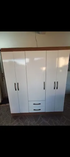 Guarda roupas - entrego