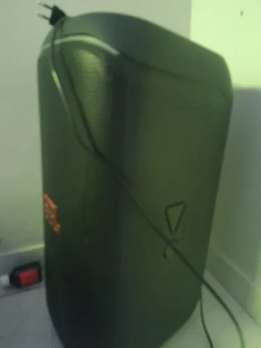 JBL com apenas 2 meses de uso aceito cartão também.