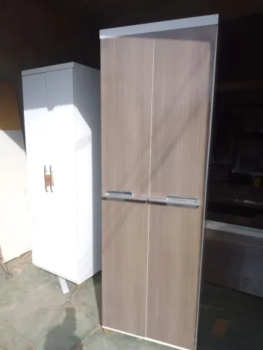 Armário artesanal gigante