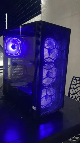 Pc gamer<br>I3 de 6ger <br>8gb ddr4<br>Ssd 256gb <br>Placa de vídeo Gt 730 4gb <br><br>R$ 850,00