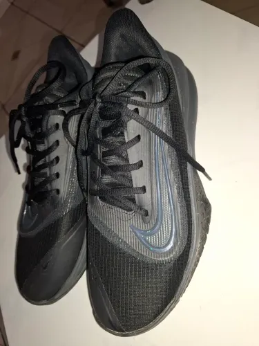 Tênis Nike Precision 7