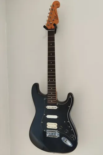 Guitarra Stratocaster SX