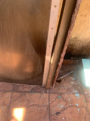 Toldo de policarbonato fume