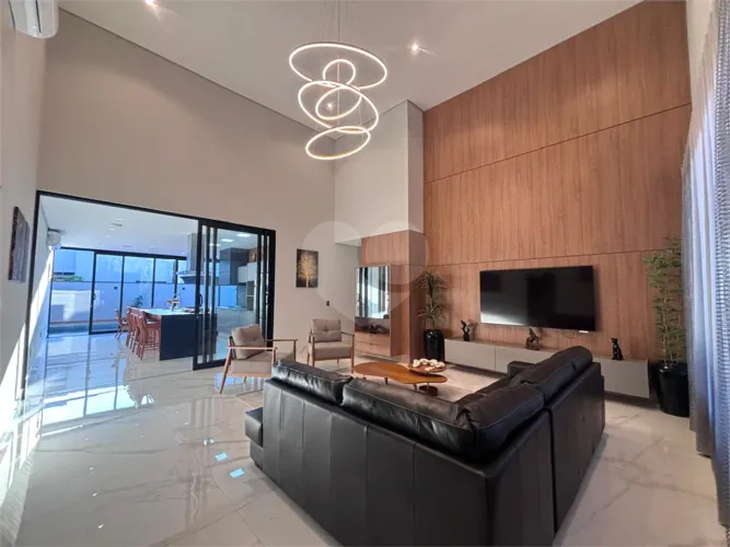 Casa mobiliada de alto padrão à venda com 4 suítes e piscina no Alphaville Nova Esplanada