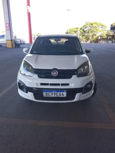 Fiat Uno Attractive 1.0 EVO Fire Flex 8V 5P 2019
