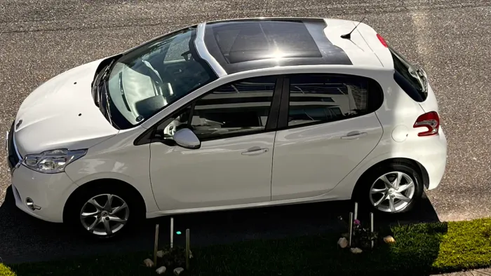 Peugeot 208 Allure 1.5 Flex 8V 5P 2015