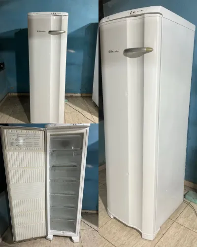 Vendo Freezer Vestical Frost Free Electrolux com 7 gavetas e voltagem 127V.
