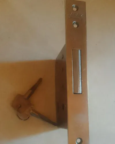 Raridade Estilo Colonial Fechadura Papaiz Antiga com 2 Chaves Faço envio 